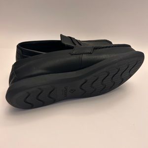 Big kid Sperry light weight loafer sz 6